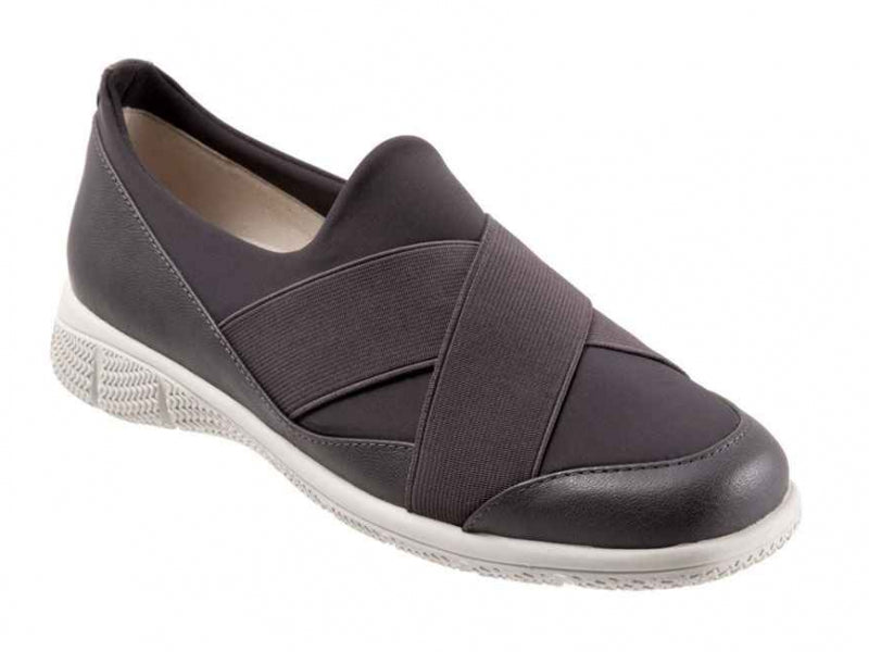 Trotters Urbana - Women's Casual Shoe