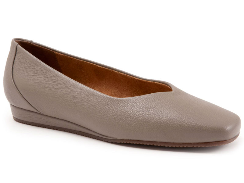 Softwalk Vellore - Women's Flat