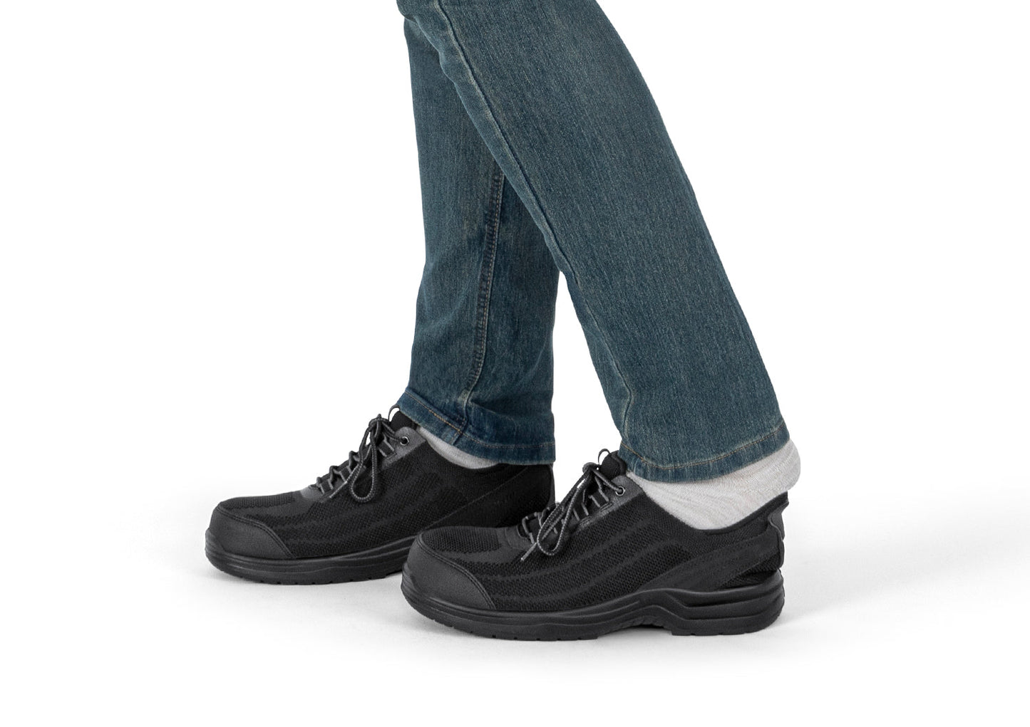 Orthofeet Onyx Hands-Free Work Shoes Black - lifestyle