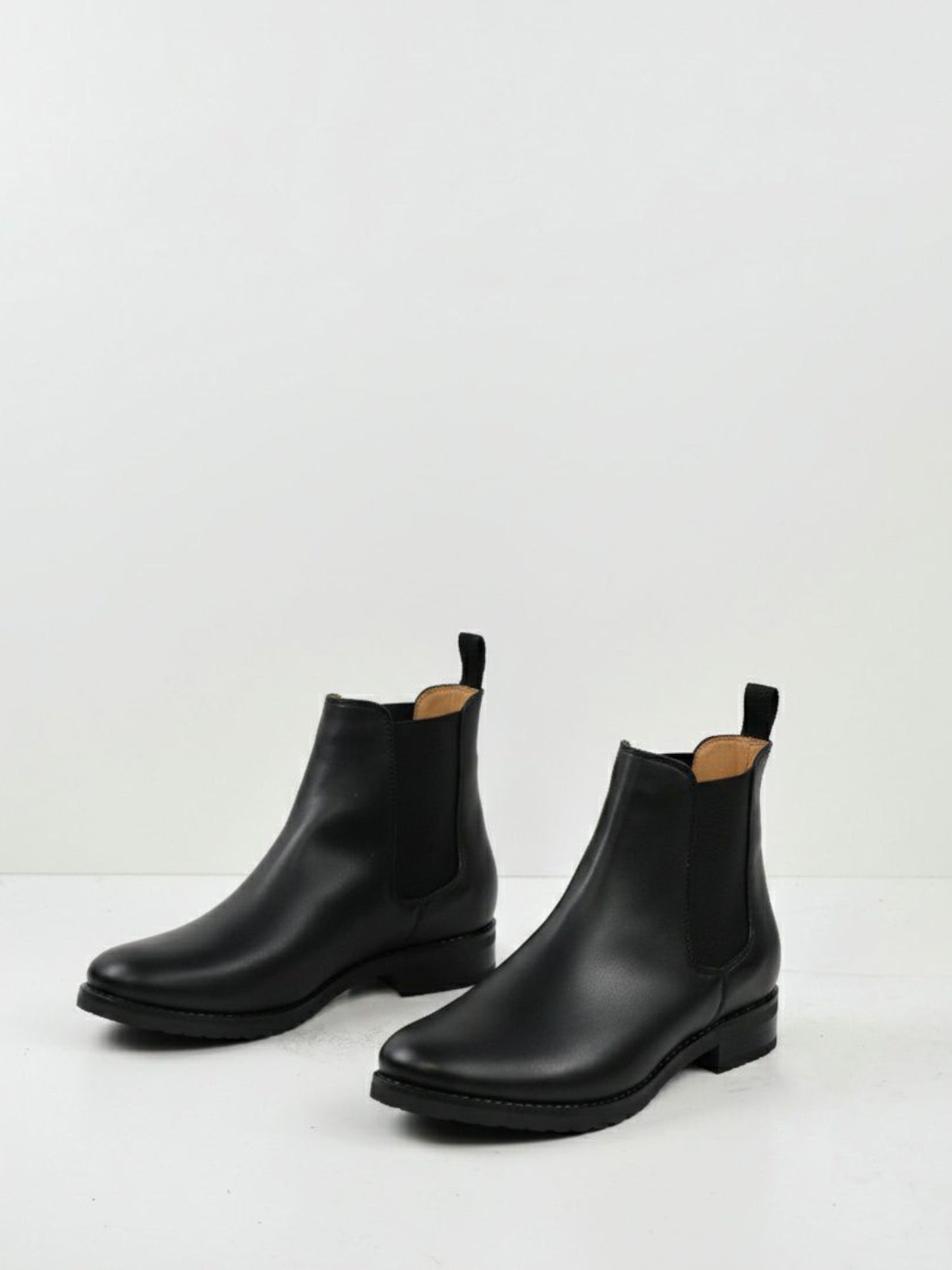 Will's Vegan Luxe Smart Chelsea Boots - Women's