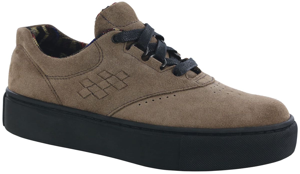 SAS Free Rein Almond