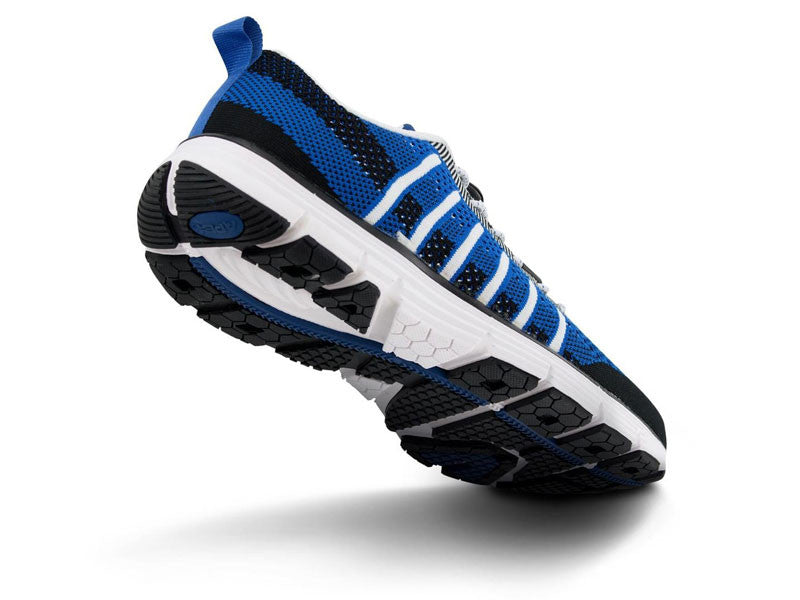 Apex Bolt Athletic Knit - Men's Athletic Shoe