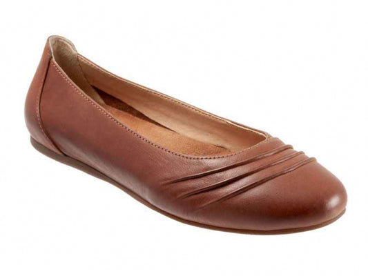 Softwalk Safi - Women's Flat Cognac (206)