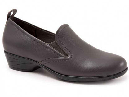 Trotters Reggie - Women's Casual Shoe