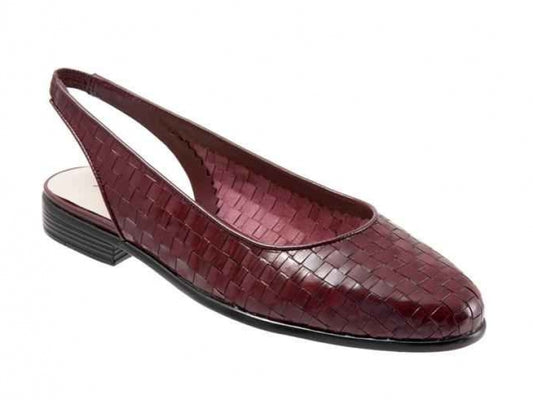 Trotters Lucy - Women's Casual Shoe Black Cherry (755)