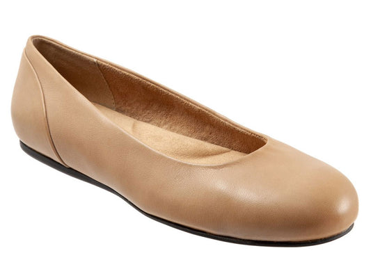 Softwalk Sonoma - Women's Flat Mocha (S1862209)