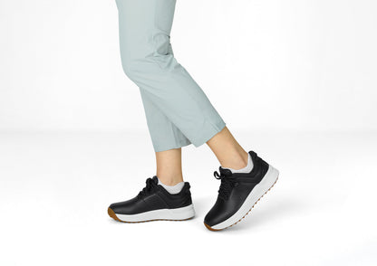 Orthofeet Approach Shot Hands-Free Golf Black - Lifestyle