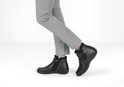Orthofeet Heidi Black - lifestyle