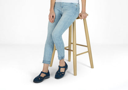 Orthofeet Juno Navy - lifestyle