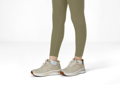 Orthofeet Nira Hands-Free Blonde - lifestyle