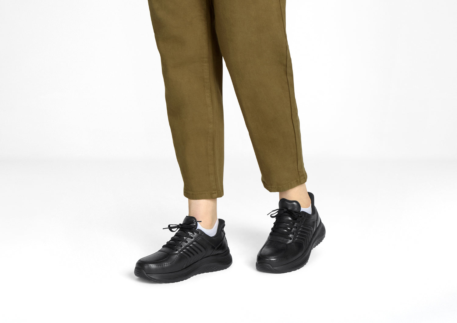 Orthofeet Roam Hands-Free Black - lifestyle