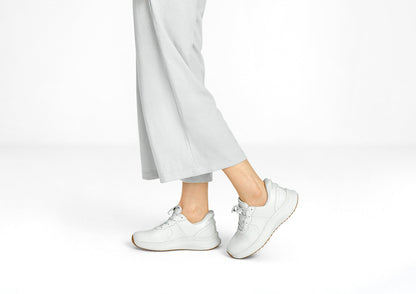 Orthofeet Stride Hands-Free Ecru - lifestyle