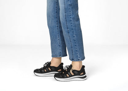 Orthofeet Venus Hands-Free Black - lifestyle