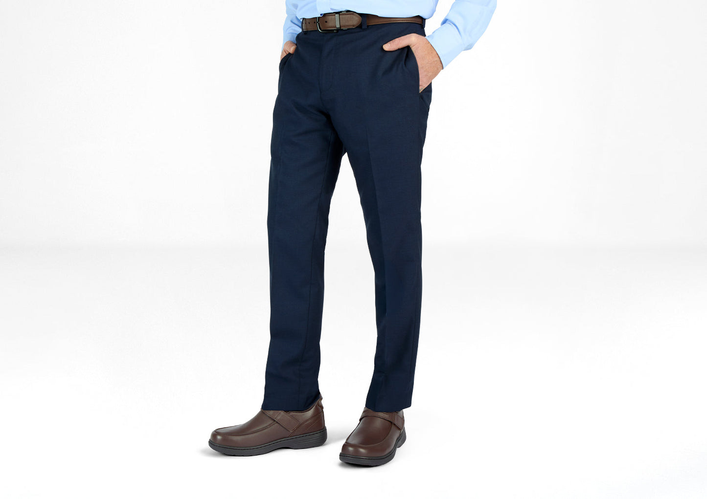 Orthofeet Xavier Hands-Free Brown - lifestyle