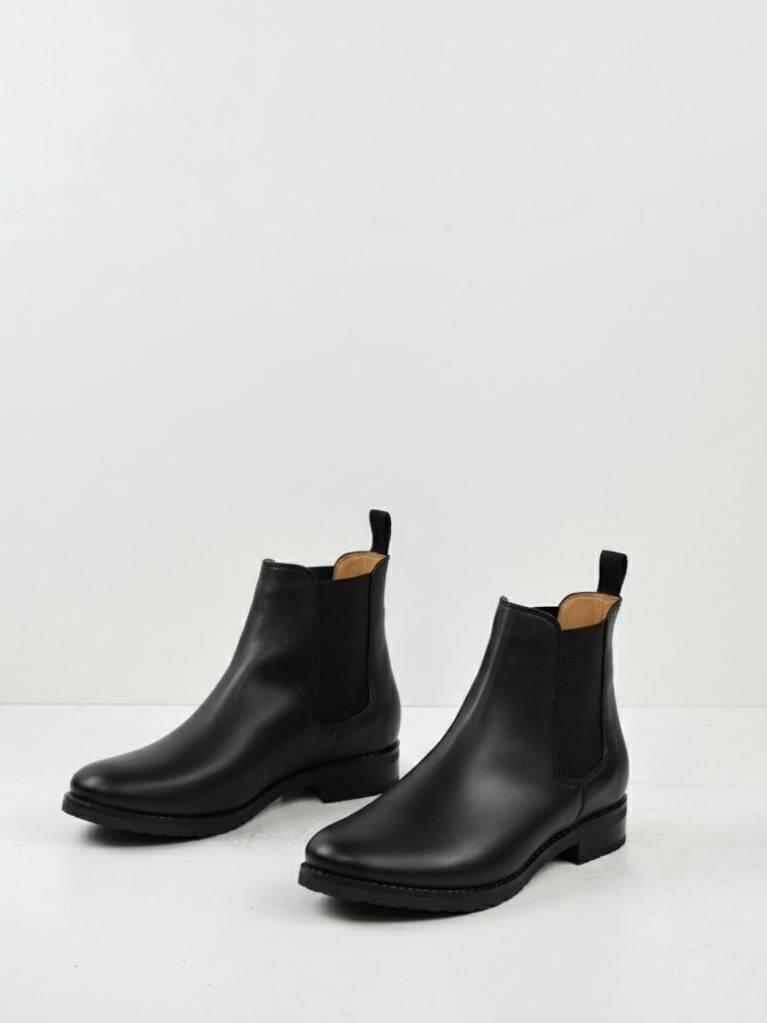 Will's Vegan Luxe Smart Chelsea Boots - Women's
