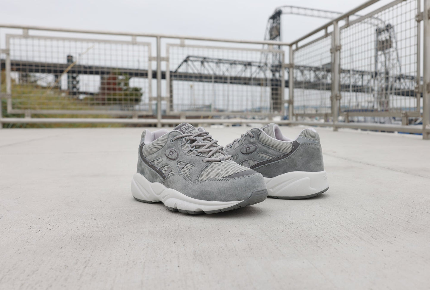 MAA362S Stability Fusion GRY Lifestyle Sidewalk