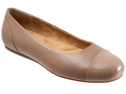 Softwalk Sonoma Cap Toe - Women's Flat