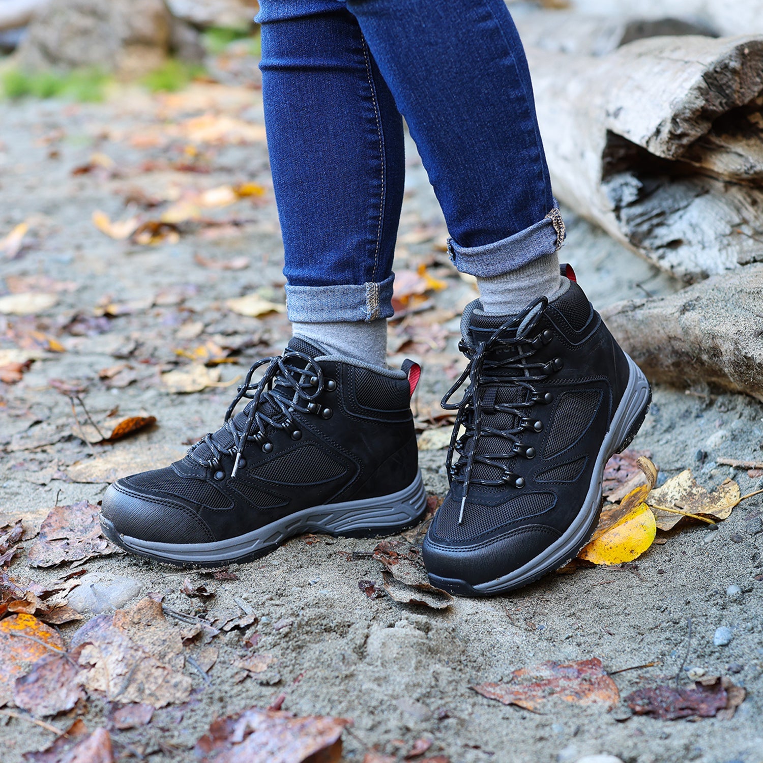 WBA092S Cypress BLK Outdoor Lifestyle 02