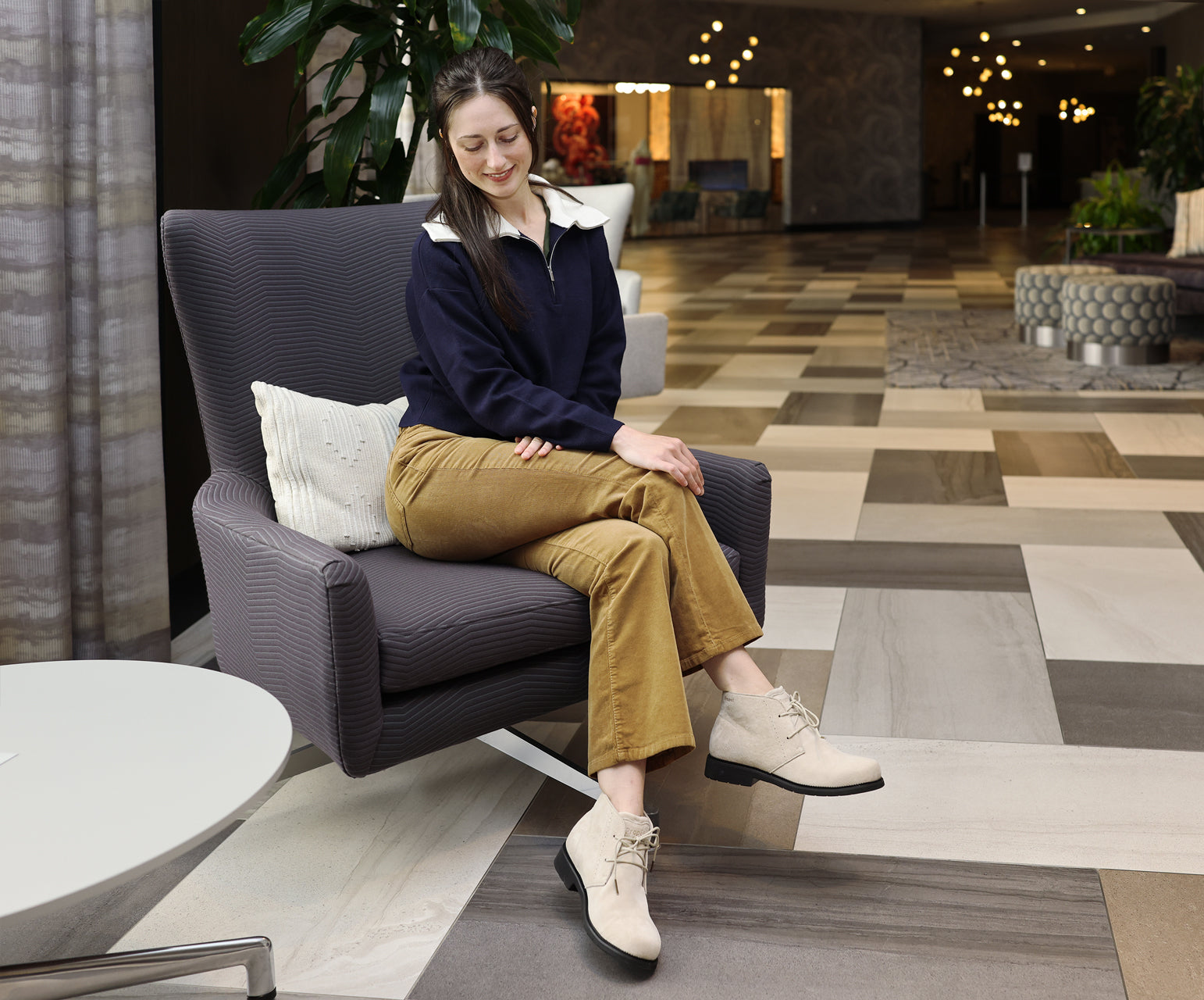 WBA102S Harlee TAU Lifestyle HotelLobbyChair