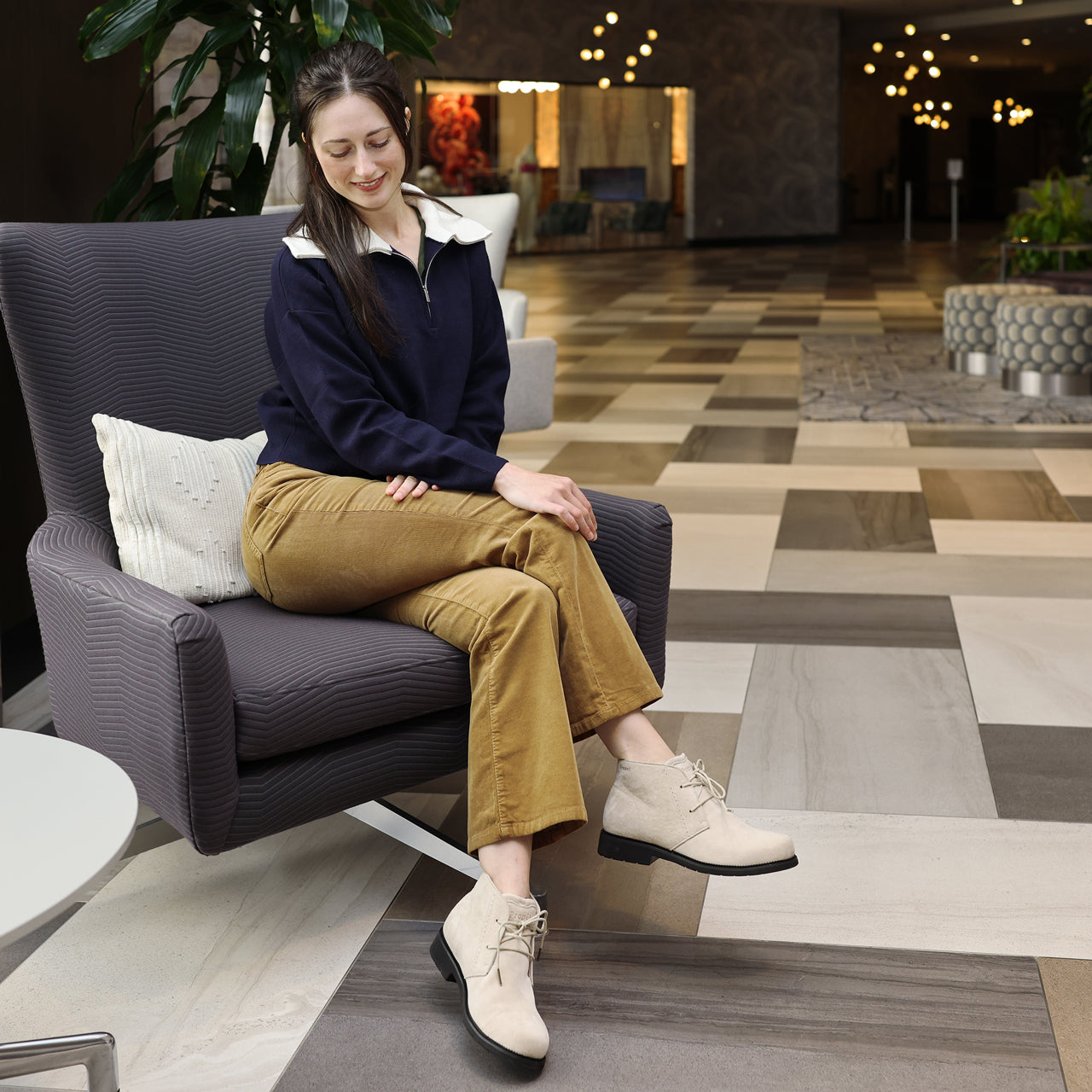 WBA102S Harlee TAU Lifestyle HotelLobbyChair SQ