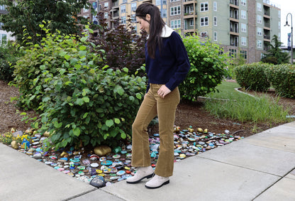 WBA102S Harlee TAU Lifestyle Sidewalk