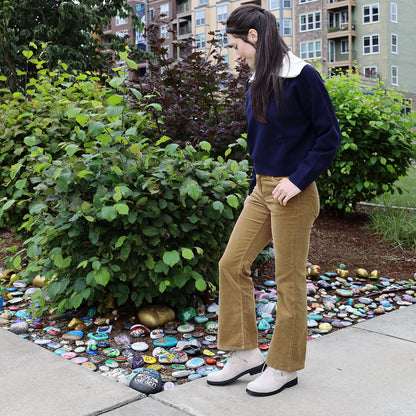 WBA102S Harlee TAU Lifestyle Sidewalk SQ