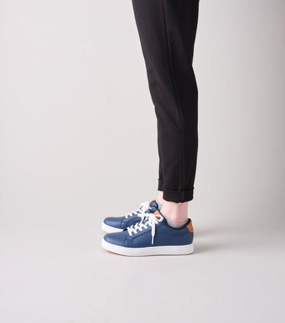 WCV002P Charlie NVY Editorial OnFoot OV