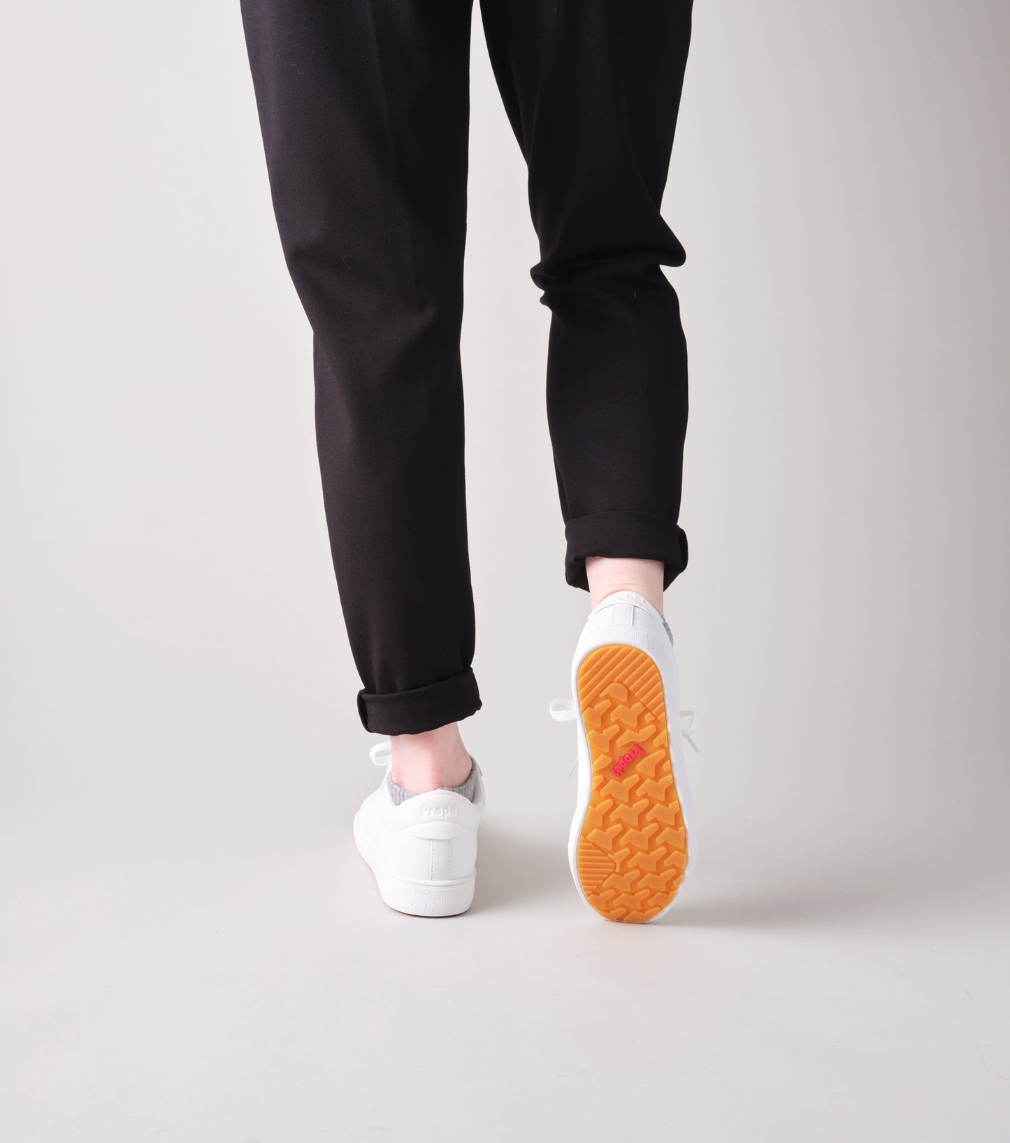 WCV002P Charlie WHT Editorial OnFoot SV