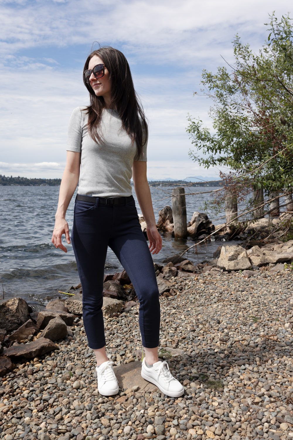 WCV002P Charlie WHT Lifestyle WaterTrail