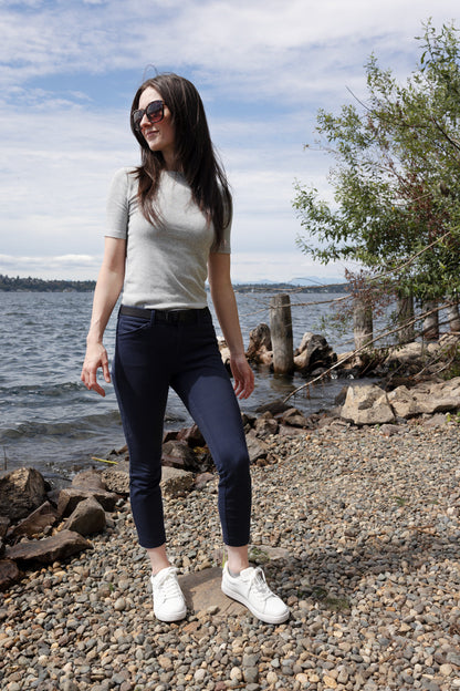 WCV002P Charlie WHT Lifestyle WaterTrail