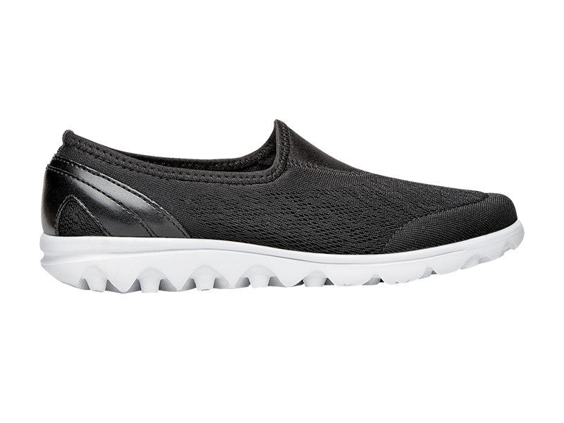 Propet TravelActiv - Women's Slip-On Shoe Black (b)